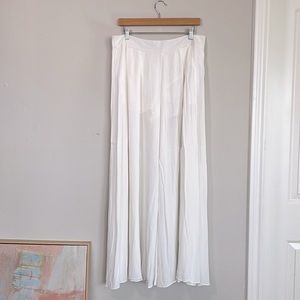 KIMCHI BLUE URBAN OUTFITTERS SUPER WIDE LEG PALAZZO STYLE WHITE PANTS RESORT